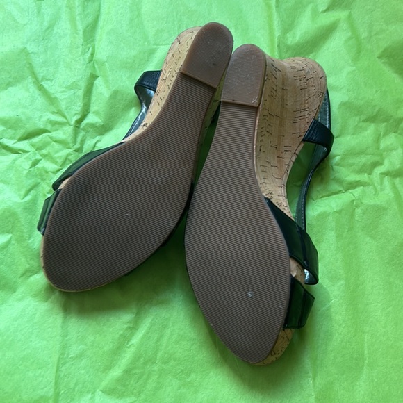 Guess wedge heels in black leather size 10 brand new never worn - Picture 5 of 12